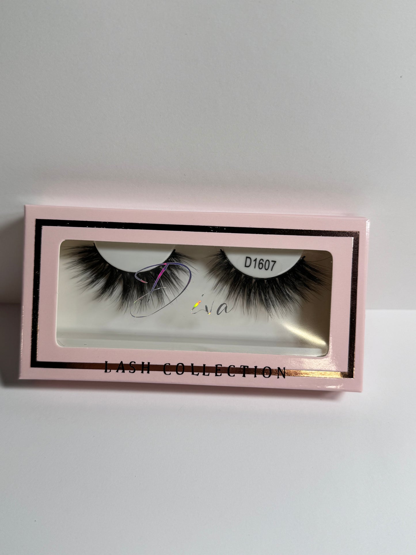 SELENE DIVA LASH