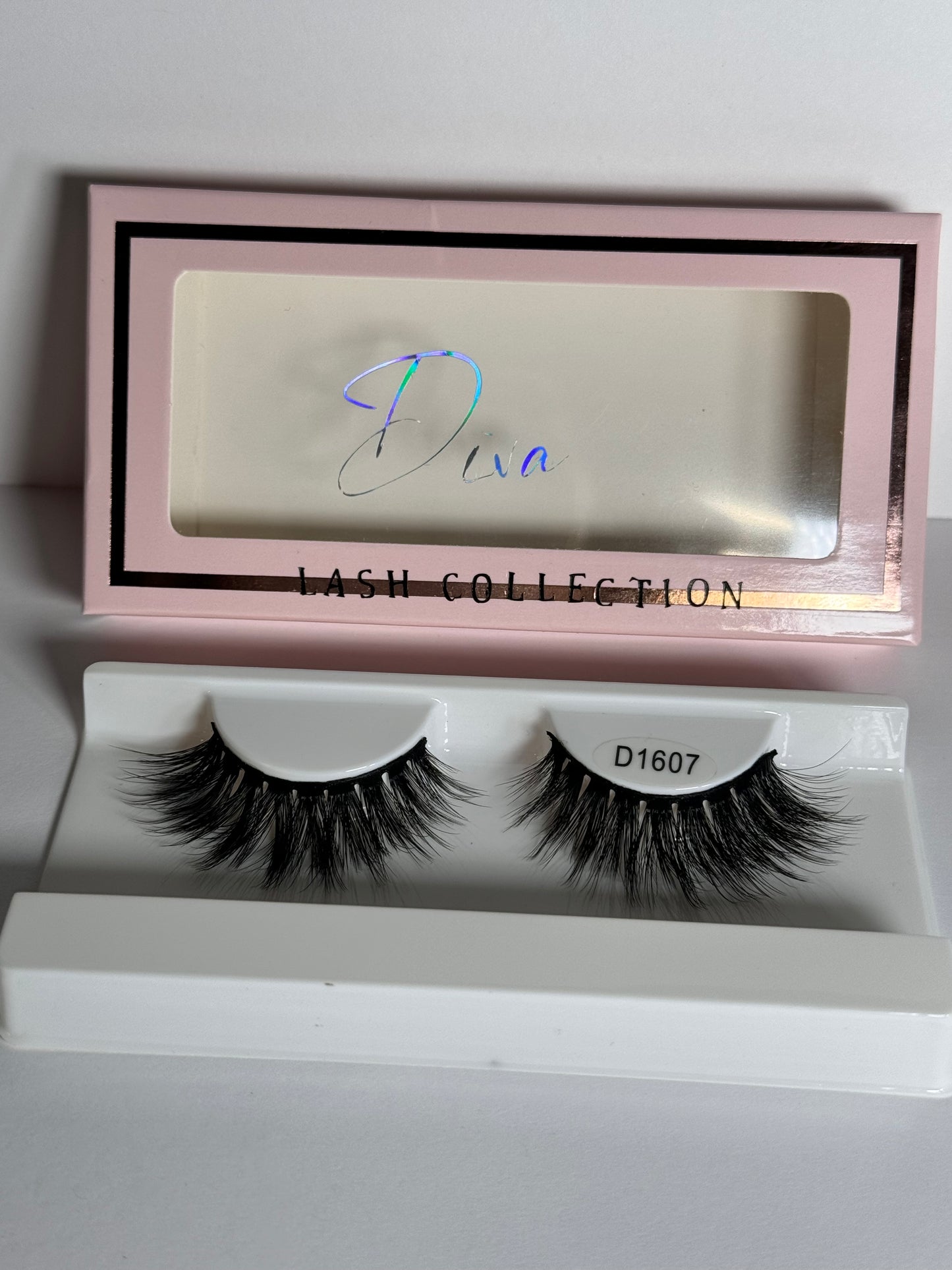 SELENE DIVA LASH
